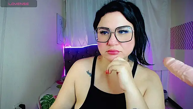 Snapshot of _curvy_latina chatting on 03-18-25, 12:14 curvy latina online show from 03-18-25, 12:14