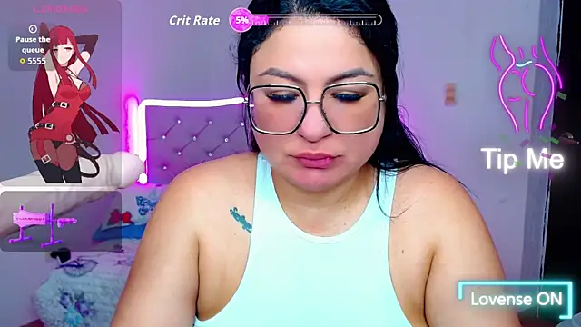 Snapshot of _curvy_latina chatting on 09-19-25, 01:12 curvy latina online show from 09-19-25, 01:12