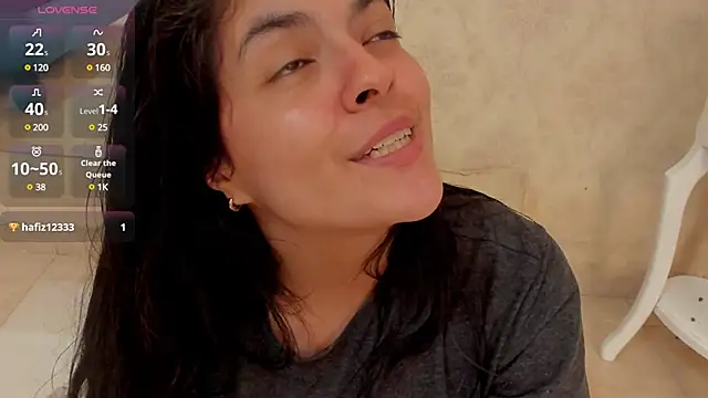 Snapshot of sofiaclauss chatting on 02-06-25, 12:16 sofiaclauss online show from 02-06-25, 12:16