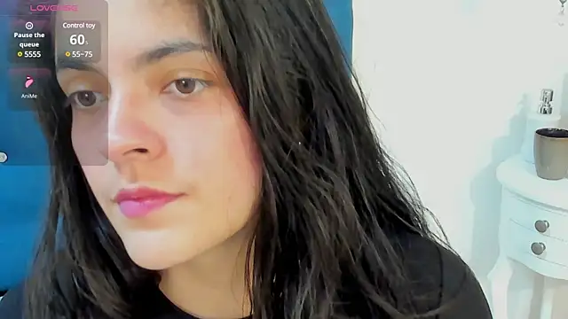 Snapshot of sofiaclauss chatting on 03-03-25, 06:48 sofiaclauss online show from 03-03-25, 06:48