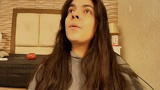 Snapshot of sofiaclauss chatting on 09-12-25, 11:54 sofiaclauss online show from 09-12-25, 11:54