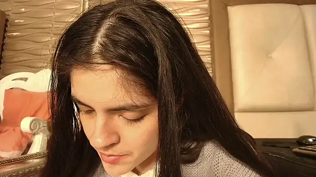 Snapshot of sofiaclauss chatting on 10-15-25, 07:41 sofiaclauss online show from 10-15-25, 07:41