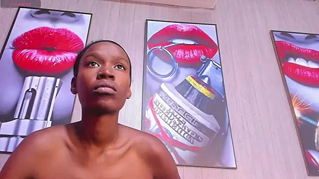 Snapshot of ebony_march chatting on 02-25-25, 06:31 ebony march online show from 02-25-25, 06:31