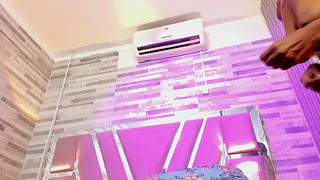 Snapshot of ebony_march chatting on 11-22-25, 06:18 ebony march online show from 11-22-25, 06:18