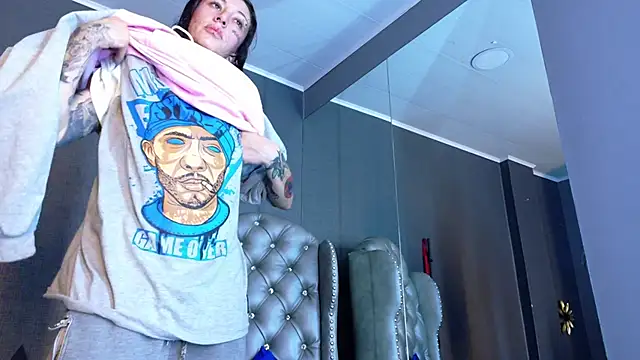 LusstCruella online show from 11-28-25, 10:12