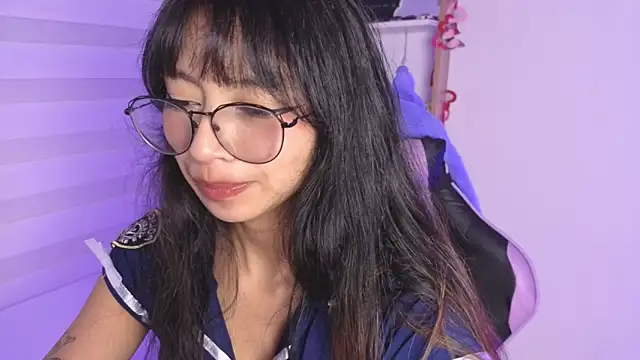 Snapshot of Yommi_Winx chatting on 11-12-25, 02:12 Yommi Winx online show from 11-12-25, 02:12