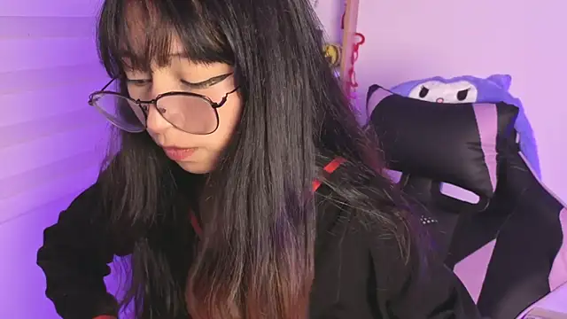 Snapshot of Yommi_Winx chatting on 11-13-25, 12:31 Yommi Winx online show from 11-13-25, 12:31