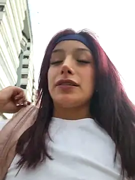 Snapshot of Lau1127 chatting on 03-02-26, 10:49 Lau1127 online show from 03-02-26, 10:49