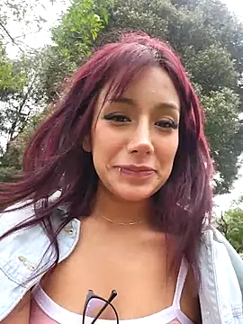 Snapshot of Lau1127 chatting on 03-07-26, 05:54 Lau1127 online show from 03-07-26, 05:54