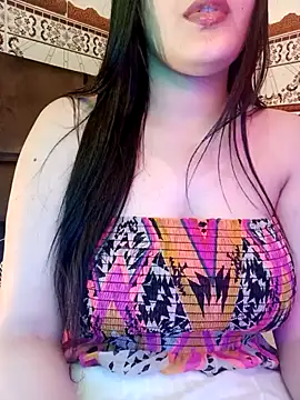 Snapshot of im_here- chatting on 02-08-25, 03:31 im here- online show from 02-08-25, 03:31