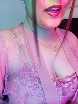 Snapshot of im_here- chatting on 12-16-25, 03:39 im here- online show from 12-16-25, 03:39