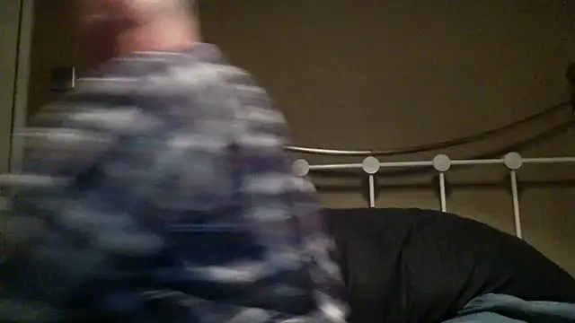 Snapshot of midlandsforfun chatting on 02-15-25, 10:21 midlandsforfun online show from 02-15-25, 10:21