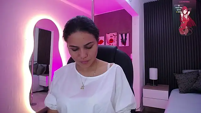 natasha  jackson online show from 10-18-25, 12:39