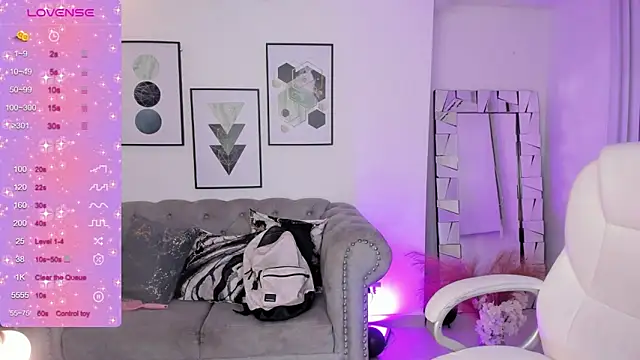 kendaall jenner  online show from 01-10-25, 10:17