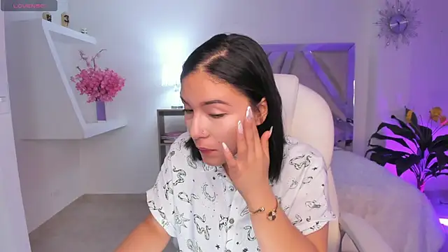 kendaall jenner  online show from 01-18-25, 01:19