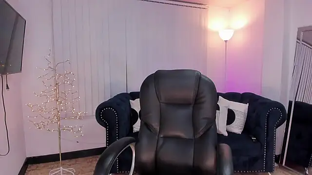 kendaall jenner  online show from 02-07-25, 10:19