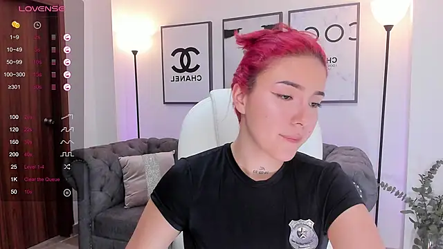 kendaall jenner  online show from 03-01-25, 06:35