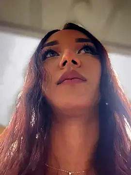 Snapshot of Nikol_Rang__ chatting on 10-22-25, 08:52 Nikol Rang online show from 10-22-25, 08:52