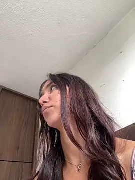 Snapshot of Nikol_Rang__ chatting on 11-24-25, 05:45 Nikol Rang online show from 11-24-25, 05:45