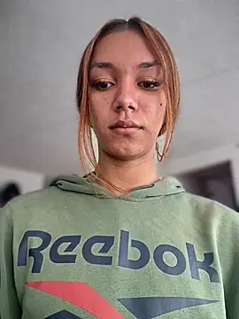 Snapshot of Nikol_Rang__ chatting on 02-08-26, 01:25 Nikol Rang online show from 02-08-26, 01:25