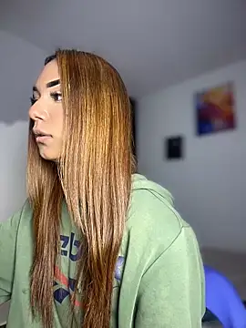 Snapshot of Nikol_Rang__ chatting on 03-02-26, 06:15 Nikol Rang online show from 03-02-26, 06:15