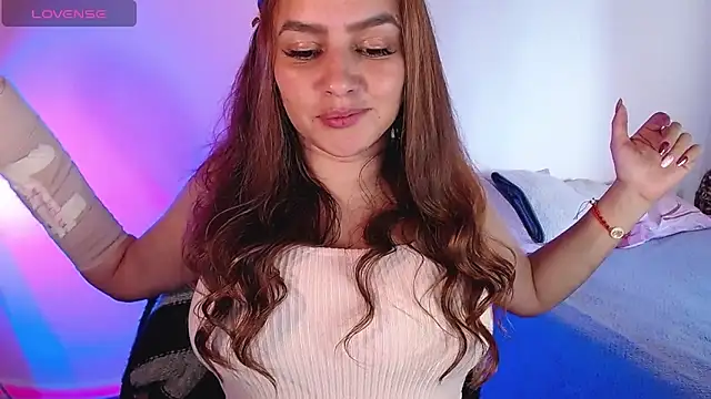 Snapshot of Lu_perez chatting on 12-14-24, 07:14 Lu perez online show from 12-14-24, 07:14