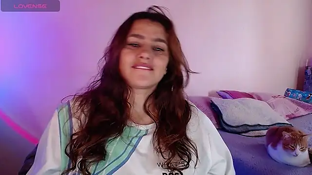 Snapshot of Lu_perez chatting on 12-23-24, 03:33 Lu perez online show from 12-23-24, 03:33
