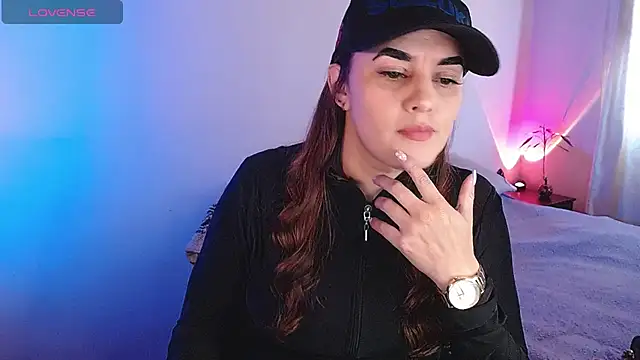 Snapshot of Lu_perez chatting on 01-18-25, 05:15 Lu perez online show from 01-18-25, 05:15