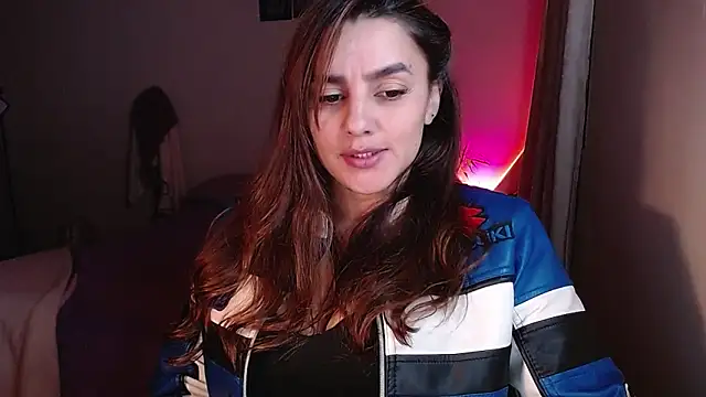 Snapshot of Lu_perez chatting on 01-23-25, 02:44 Lu perez online show from 01-23-25, 02:44