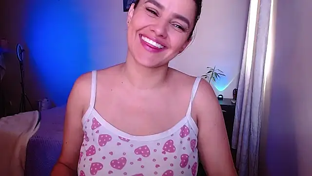 Snapshot of Lu_perez chatting on 01-23-25, 08:02 Lu perez online show from 01-23-25, 08:02