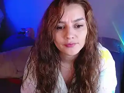 Snapshot of Lu_perez chatting on 02-13-25, 03:18 Lu perez online show from 02-13-25, 03:18