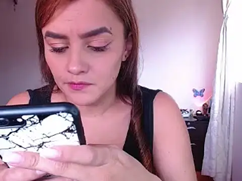 Snapshot of Lu_perez chatting on 02-27-25, 04:21 Lu perez online show from 02-27-25, 04:21