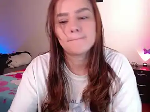 Snapshot of Lu_perez chatting on 03-11-25, 12:50 Lu perez online show from 03-11-25, 12:50