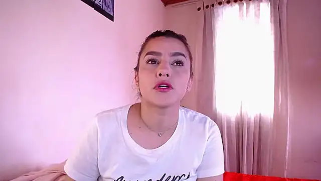 Snapshot of Lu_perez chatting on 10-06-25, 07:11 Lu perez online show from 10-06-25, 07:11