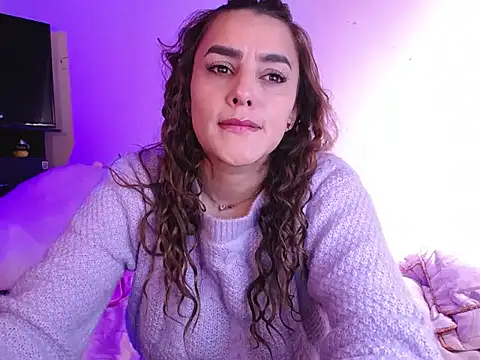 Lu perez online show from 10-22-25, 05:02