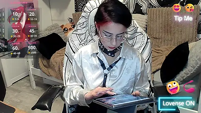 LisandreLaVenale online show from 02-24-25, 09:20