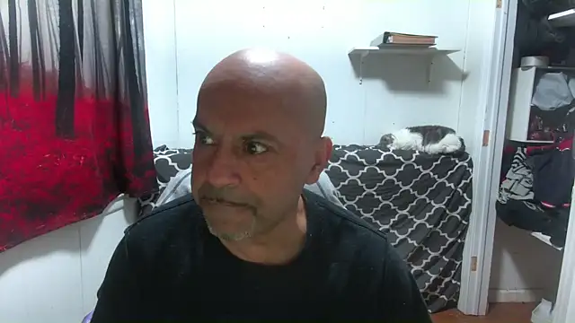 Snapshot of RickStone51 chatting on 12-19-24, 03:18 RickStone51 online show from 12-19-24, 03:18