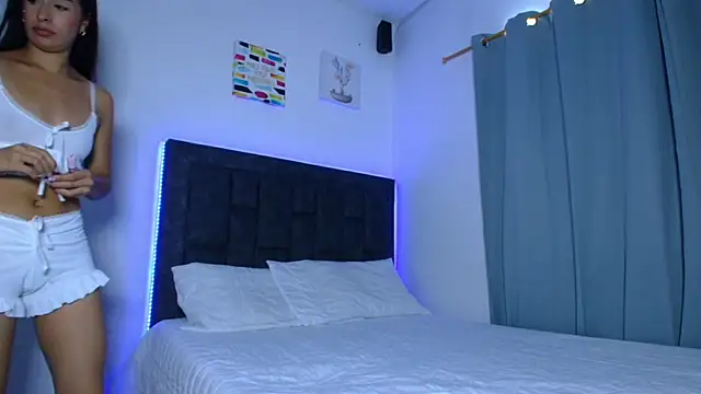 IssabellaLopez online show from 02-25-26, 04:49