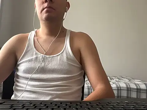 CarlosR4m online show from 06-05-26, 01:06