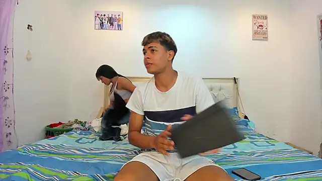 Snapshot of dafnezahiraa_ chatting on 02-16-25, 04:42 dafnezahiraa online show from 02-16-25, 04:42