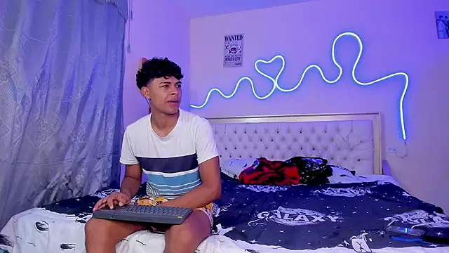 Snapshot of dafnezahiraa_ chatting on 09-19-25, 03:30 dafnezahiraa online show from 09-19-25, 03:30