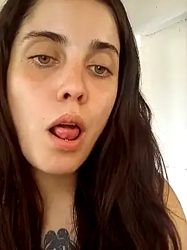 Snapshot of lucylovles chatting on 01-28-25, 02:10 lucylovles online show from 01-28-25, 02:10