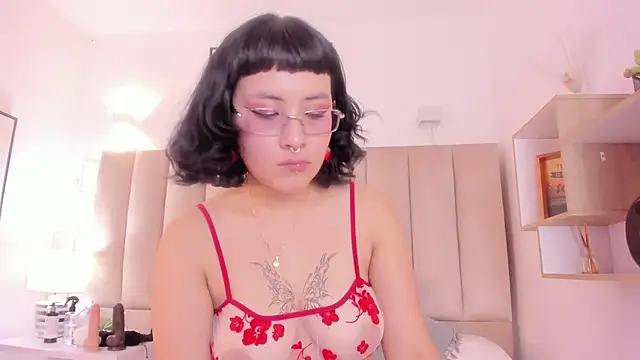 Snapshot of Haru_Bonny chatting on 12-13-24, 08:04 Haru Bonny online show from 12-13-24, 08:04