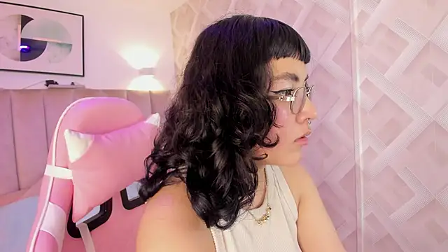 Snapshot of Haru_Bonny chatting on 02-11-26, 08:47 Haru Bonny online show from 02-11-26, 08:47