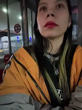 Snapshot of EemaHaruki chatting on 02-18-25, 12:15 EemaHaruki online show from 02-18-25, 12:15