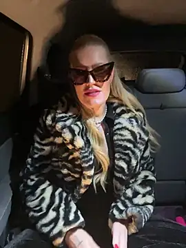 Sissy-Bee online show from 12-07-24, 04:47