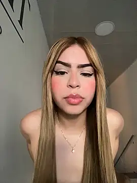 Snapshot of Mary_ivett chatting on 01-11-25, 11:34 Mary ivett online show from 01-11-25, 11:34