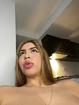 Snapshot of Mary_ivett chatting on 01-19-25, 01:10 Mary ivett online show from 01-19-25, 01:10