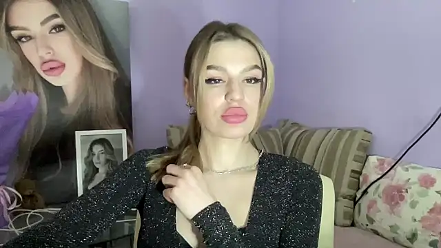 Snapshot of Your_Jessy chatting on 01-22-25, 09:21 Your Jessy online show from 01-22-25, 09:21