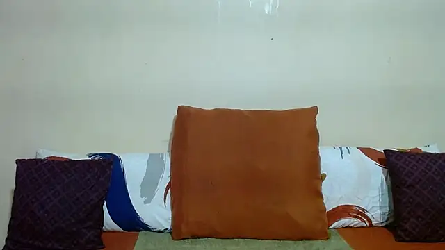 DiamondLuv29 online show from 05-25-26, 02:39